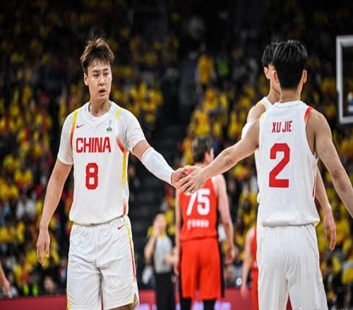 男篮对日14人名单!曾凡博出局,杜锋两弟子留用,深圳双子星上位