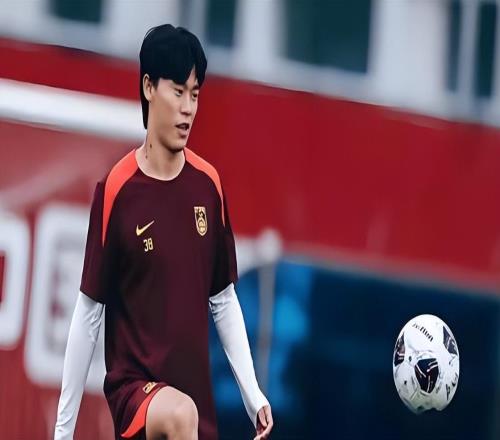 上港边后卫迎来久违强援回归助阵!曾是U23国足主力,值得期待