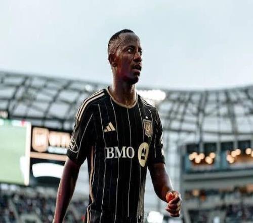 中超转会:德转宣保级队第5外援,巴甲中场确认加盟青岛西海岸