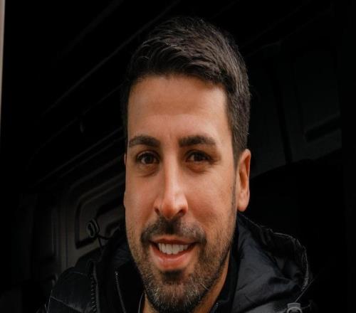 赫迪拉:维尼修斯要意识到他是孩子们的榜样,像梅西C罗一样