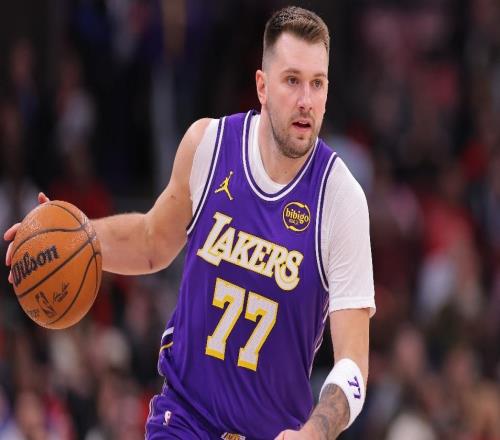 湖人內(nèi)線問題太大！籃板被虐，防守被虐，艾頓暴走實際還是軟！