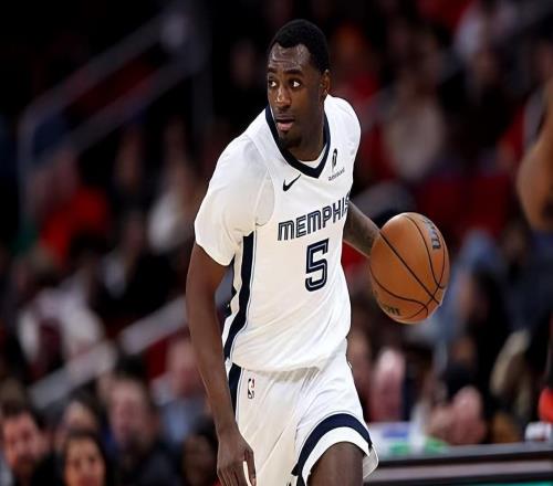 爵士后場新援面對(duì)火箭時(shí)遭遇重傷，他將會(huì)面臨長時(shí)間的缺陣