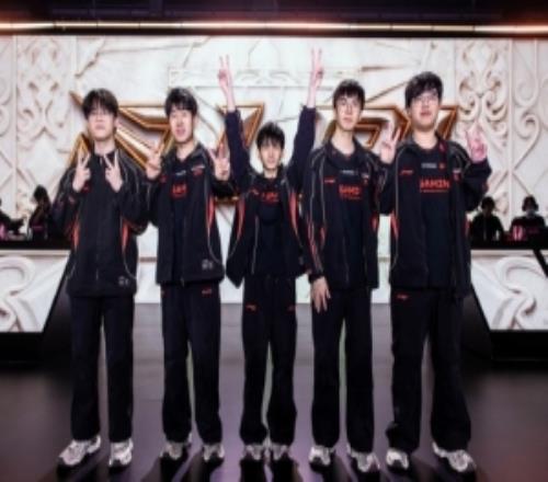 LPL發(fā)布JDG賽后返圖：力克強(qiáng)敵，五局終章