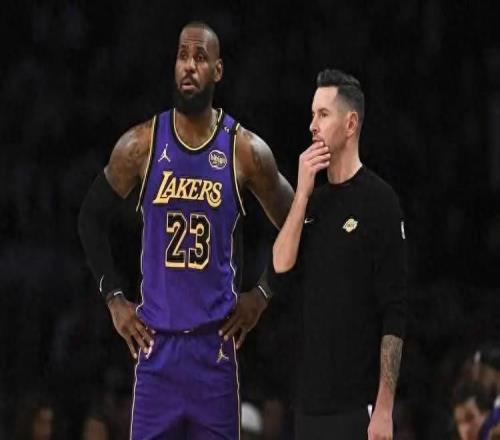 湖人惜敗魔術(shù)后！揪出輸球罪臣，僅3人表現(xiàn)及格，3人該為失利擔(dān)責(zé)