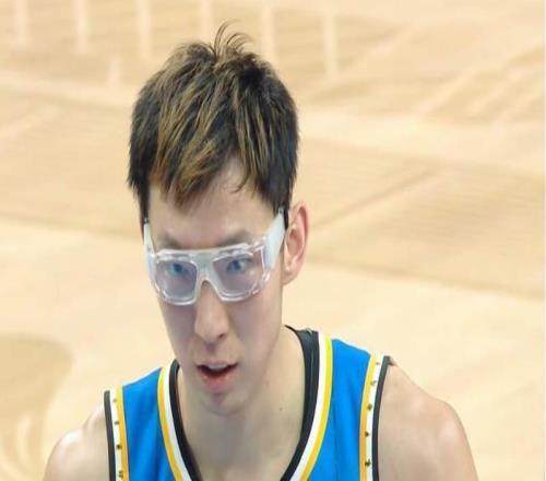 周琦復(fù)出開始訓(xùn)練，麥基3月初抵達(dá)中國，首鋼隊(duì)全力沖冠