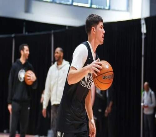 火箭隊迎戰(zhàn)克星，阿門缺陣防守下滑，12+3射手上位，啟用第三后衛(wèi)