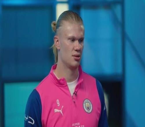 哈兰德:小时候常看伊布、阿圭罗只要我一直跑动就不需拿球