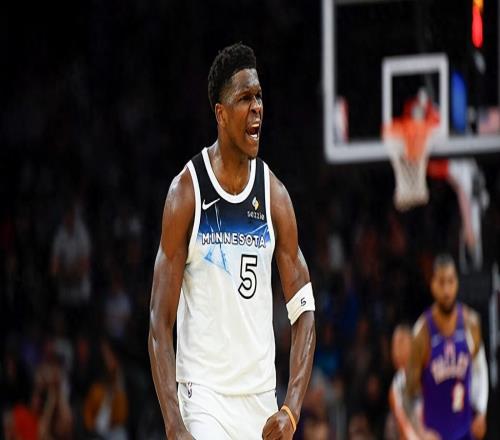 太勵(lì)志了！無(wú)人問(wèn)津的首輪吊車(chē)尾，只用了6年，成為了球隊(duì)三當(dāng)家