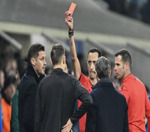 凱爾：沒注意到施洛特貝克被罰下的原因，很驚訝裁判出示紅牌