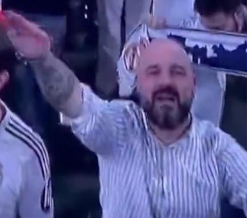 极度讽刺!皇马球迷赛前行纳粹礼,当场被伯纳乌驱逐