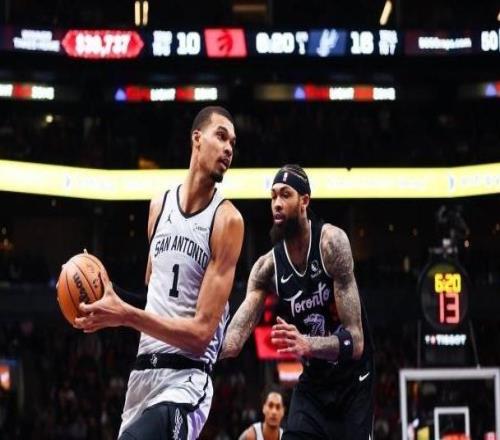 劍指西部第一！馬刺豪取10連勝：文班封鎖內(nèi)線