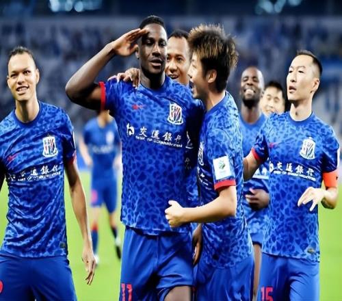 他前段時(shí)間還在支云試訓(xùn)，如今卻又來到申花跟隊(duì)訓(xùn)練，引發(fā)熱議