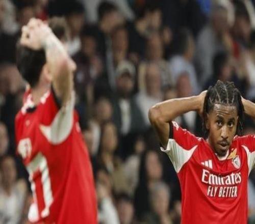 世體：因為與維尼修斯交換球衣，本菲卡球迷要求開除卡布拉爾