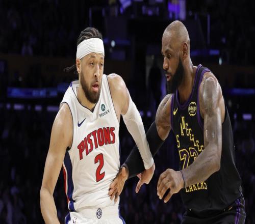 坎宁安:我从小就看詹姆斯打球!所以我喜欢并擅长追防和盖帽!