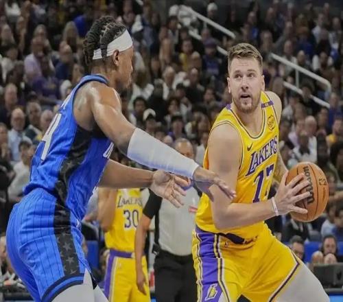 里弗斯首次拒絕采訪！湖人輸球后相互甩鍋，專家：更衣室暗流涌動(dòng)