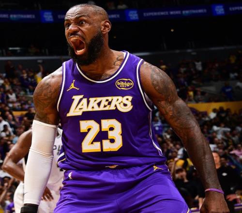 布克狄龍沒打！湖人110113太陽，看數(shù)據(jù)：他是頭號(hào)罪人！