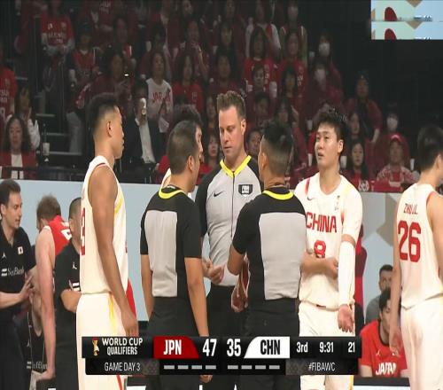 裁判過度偏袒！中國男籃絕境逆襲，大逆轉(zhuǎn)擊潰日本，僅1人不合格