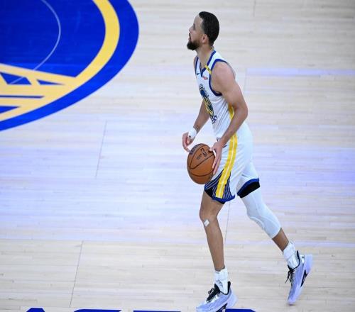 放棄2大首發(fā)，火箭卻有意外收獲！轟76分+9記三分，新三巨頭誕生