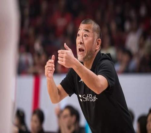 不是賀希寧，不是趙繼偉，日本主帥盛贊男籃1人，郭士強也沒想到