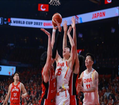 出場時間最多，把渡邊防到7中1，球迷：男籃防守端最不能缺的人