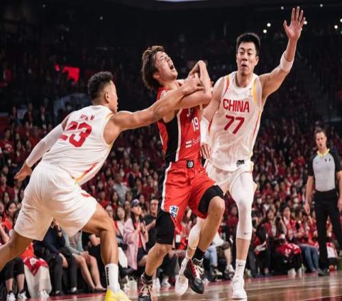 中國男籃贏球仍有一人該批！王牌前鋒在場輸10分，郭士強(qiáng)認(rèn)清現(xiàn)實(shí)