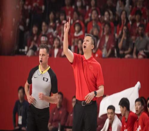 不是趙繼偉！不是胡金秋！男籃14分逆轉(zhuǎn)最大功臣，賀希寧奇兵天降