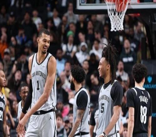 二月11胜0负不败!马刺计划有变:梦回GDP时代冲冠