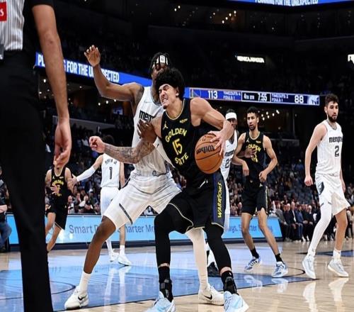 继续着自己的强势表现,勇士锋线新星近段时间的状态真是太好了