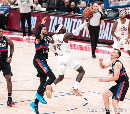 加時(shí)惜敗！施羅德15中4犯大錯(cuò)，坎寧安25分6犯，杜倫33+3全隊(duì)第一