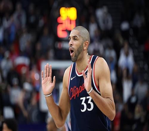 場(chǎng)上影響力太差了！快船為什么非要讓鋒線老將長(zhǎng)時(shí)間留在場(chǎng)上呢