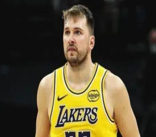 忍不住！湖媒都罵湖人太垃圾！