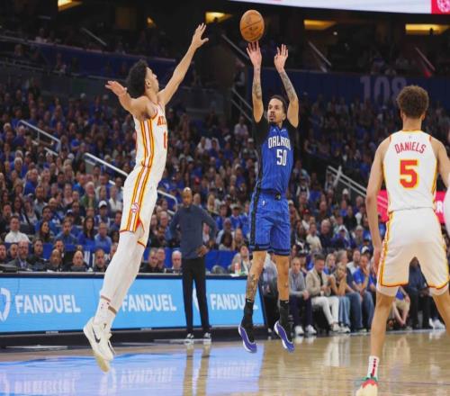 2換2交易！正式被裁！一個(gè)動(dòng)作毀掉NBA生涯