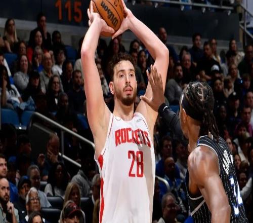 先發(fā)控衛(wèi)下場(chǎng)后，火箭內(nèi)線支柱的表現(xiàn)立刻有了顯著的提升