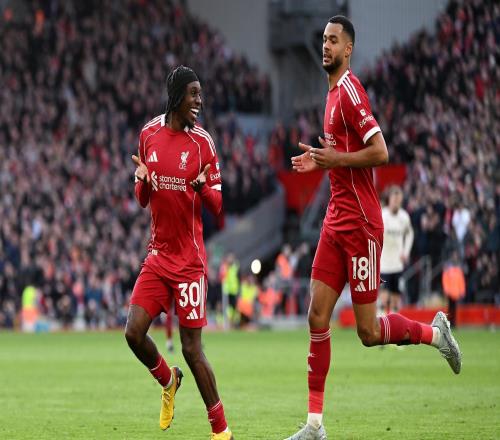 進(jìn)球大戰(zhàn)！英超3場比賽狂轟19球