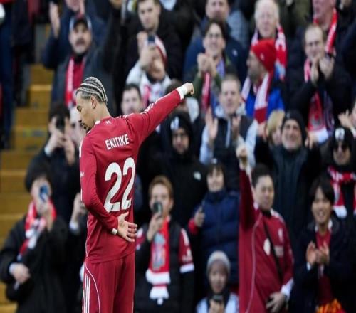 利物浦梦幻开局!埃基蒂克5分钟闪击,破28天球荒,竖拇指庆祝