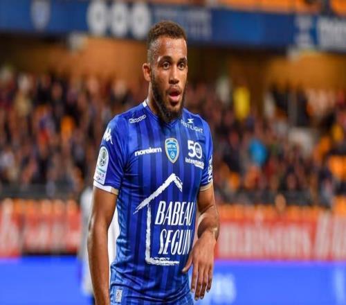 前体能主管:姆伯莫身体成分太出色了,体脂很低、肌肉发达