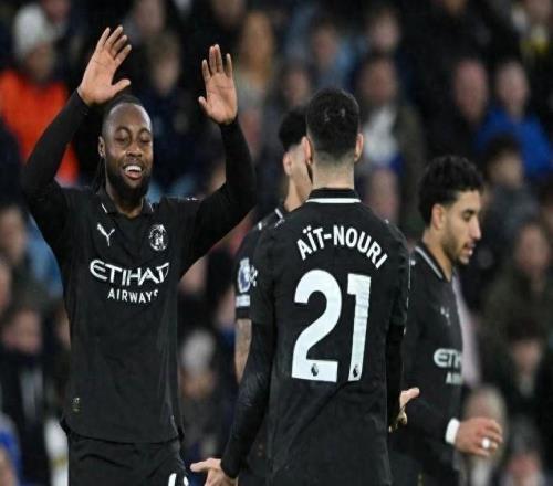 曼城10险胜利兹联,距离阿森纳只2分,英超争冠白热化