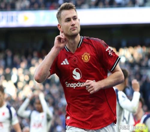 第三次!曼联笑纳大礼,获胜必进前三,卡里克再次冲击英超最佳