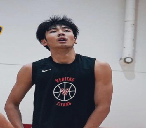 又爆了!张博源砍24+9,ESPN给88分评四星球员!14所大学抢着要!