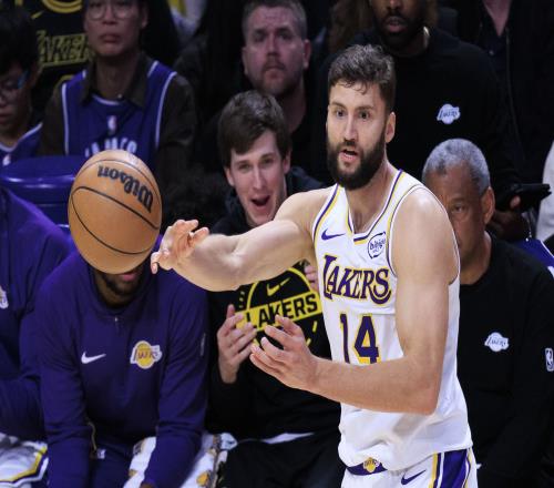 八村塁表示克莱伯无论是否上场,都在用多种方式支持球队获胜_NBA直播