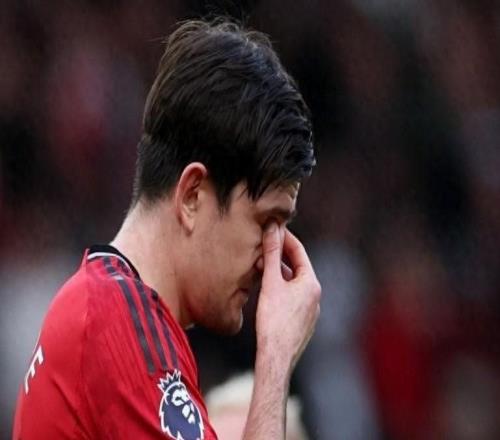 曼聯(lián)：約羅狀態(tài)低迷，卡里克卻為何提前換下馬奎爾