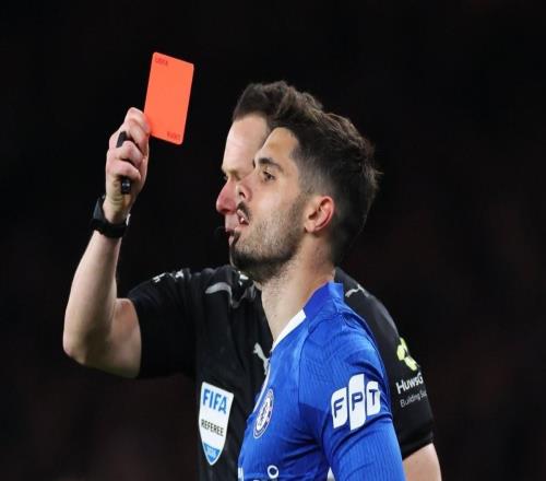 切尔西本赛季英超已领到7张红牌,创队史单赛季新高