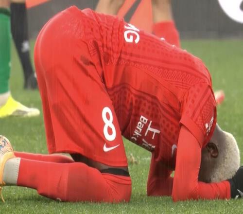 無緣奪冠，上海海港連續(xù)三年輸?shù)舫壉瓫Q賽