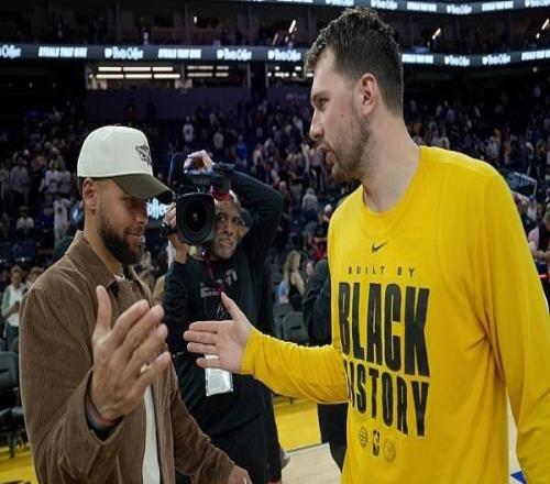 库里缺席时间增加,勇士真够惨的