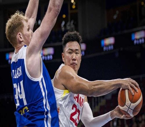 逆轉(zhuǎn)中國臺北隊(duì)中國男籃世預(yù)賽兩連勝