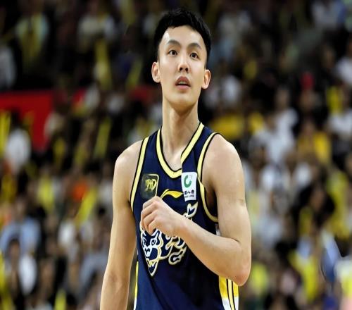 CBA廣東VS新疆，崔永熙徐杰有望合體，杜鋒率豪華陣容沖開門紅