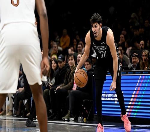 打了大半個賽季一點進(jìn)步都沒有，籃網(wǎng)這個首輪秀真是太糟糕了