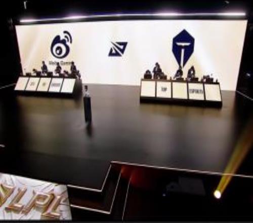 WBG击败TES晋级下轮,下场WBG将交手ALvsiG的胜者
