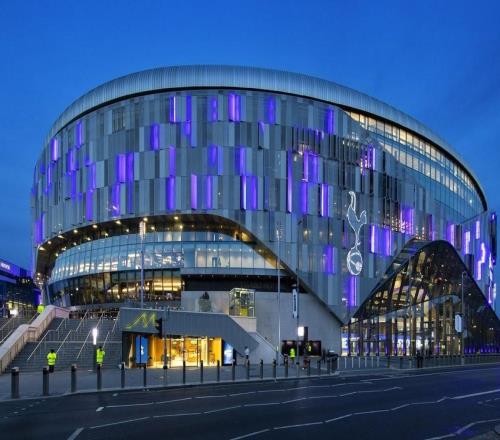 官方：因球迷在歐冠比賽期間出現(xiàn)種族歧視，熱刺被罰3萬歐