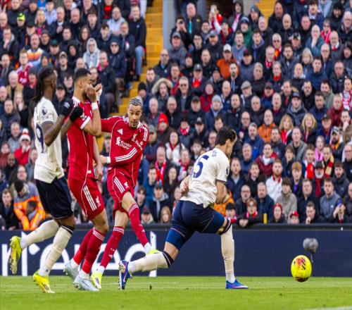 星光燦爛！紅軍大勝，曼聯(lián)逆轉(zhuǎn)，曼城小勝，槍手領(lǐng)跑，英超風(fēng)景好